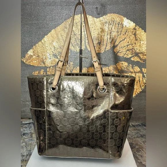 MICHAEL Michael Kors Jet Set Mirror Metallic East/West Signature Tote Bag - Picture 11 of 15